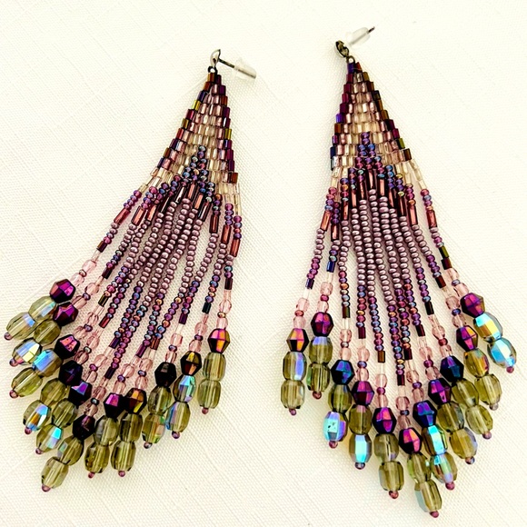 Jewelry - 💜HP💜Vintage / Beautiful Long Beaded Earrings